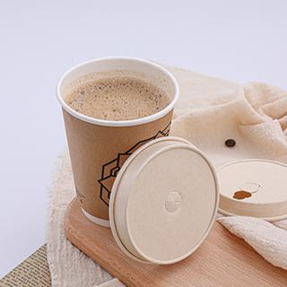 StarbucksVersuche kompostierbar Kaffeetassen aus Papier mit Deckel
